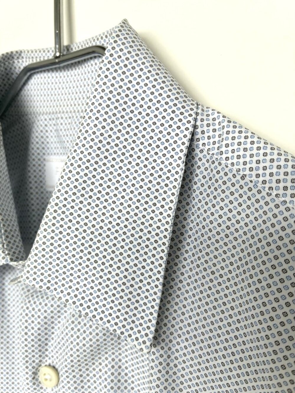 PRADA men's dress shirt, size 15.5" / 39cm, white blue black micro-pattern - Picture 6 of 10